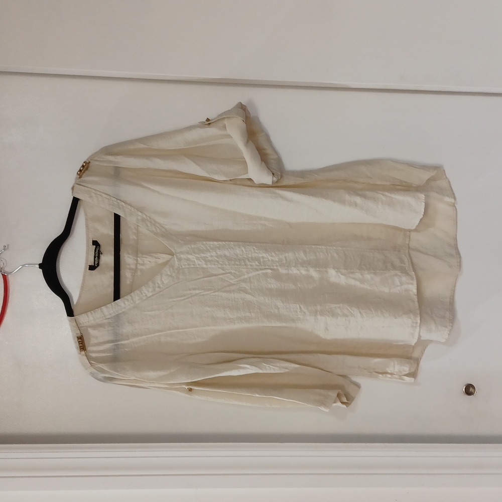 Millennium pale yellow Tunic with button up sleeves
